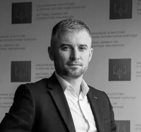 Олександр Новіков